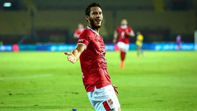 شوبير يكشف موقف مفاوضات الأهلي مع أحمد حجازي ورمضان صبحي