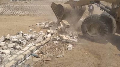 إزالة 59 حالة تعد على الأراضي الزراعية بالمنيا