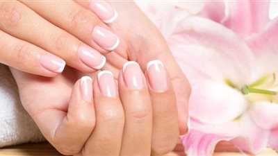 5 مواد طبيعية في مطبخك تقوي أظافرك وتحميها من الكسر