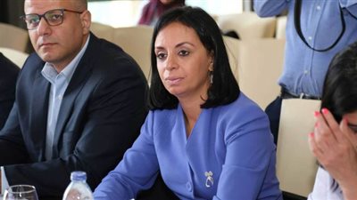 مايا مرسى: الأطباء يضربون نماذج ملهمة يوميا في التضحية والإنسانية