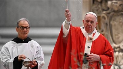 بابا الفاتيكان يشيد بدور نساء العالم خلال أزمة فيروس كورونا