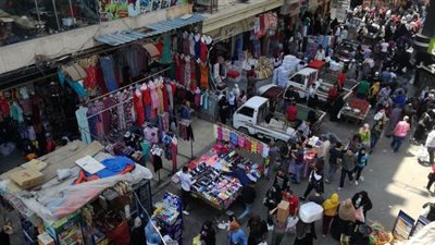 رئيس حي الموسكي يكشف السبب وراء الزحام داخل سوق العتبة.. اليوم