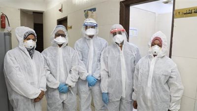 14 صورة ترصد انتهاء التجهيزات لاستقبال حالات كورونا بحميات قنا بعد تشغيل pcr