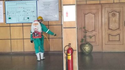 تكثيف أعمال التعقيم والتطهير الوقائي في ميناء الإسكندرية | صور