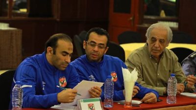 عبددالحفيظ يرفض تخفيض راتبه بسبب توقف النشاط