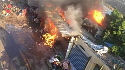 12 صورة ترصد حريق 3 محال تجارية في شربين