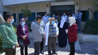 تشكيل لجنة برئاسة نائب محافظ مطروح لدعم الطقم الطبية بالمستشفيات | صور