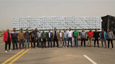 توزيع 4 آلاف كرتونة غذائية وشنطة حماية طبية علي متضرري كورونا بالشرقية