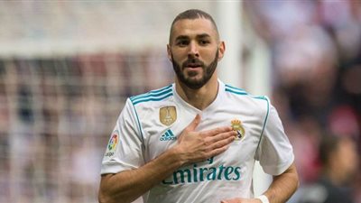 بنزيمة يشعل التكهنات حول عودة رونالدو لريال مدريد بصورة جديدة