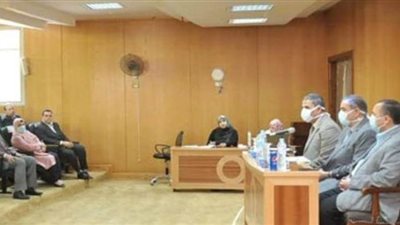 رئيس جامعة كفر الشيخ يدعو هيئة التدريس للتبرع لصندوق تحيا مصر