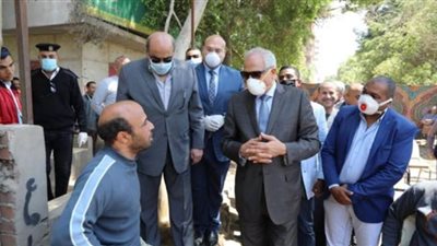 لليوم الثالث.. محافظ الجيزة يتابع إجراءات صرف منحة العمالة غير المنتظمة