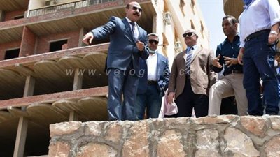 إزالة موتيل سياحي مخالف بمدينة ناصر فى أسوان | صور