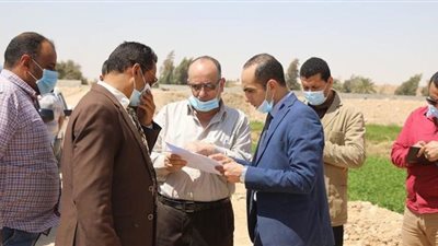 نائب محافظ سوهاج يتفقد مشروعات 