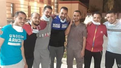 «الأمل موجود».. خروج 18 حالة من مستشفى العزل بملوي بعد تماثلهم للشفاء