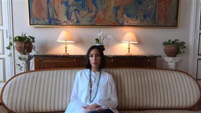 قنصل فرنسا بالإسكندرية تطالب المصريين بالبقاء في المنازل