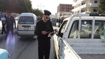 مرور الجيزة يحرر 1482 مخالفة مرورية بالمحاور والميادين الرئيسية