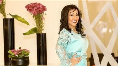 مصممة الأزياء المغربية سميرة الإبراهيمي تستغل حظر كورونا في تطوير تصميماتها