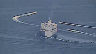 11 زورقا تابعا للحرس الثوري تقترب من سفن أمريكية | صور