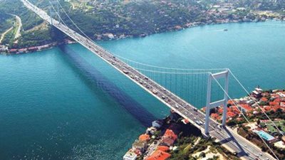 سماع أصوات مخيفة بخليج البوسفور في تركيا | فيديو