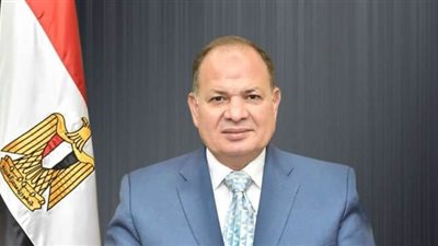 محافظ أسيوط يشدد على رؤساء المراكز استمرار تطبيق الإجراءات الاحترازية بشم النسيم