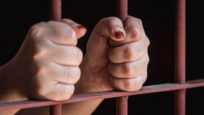 إحالة ربة منزل وآخرين للمحاكمة العاجلة بتهمة سرقة الدرجات النارية بالوايلي