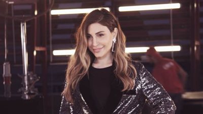 يارا تلبي رغبة متابعيها وتحيي حفلا 