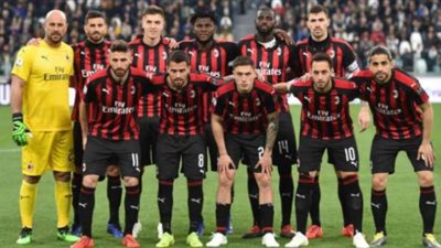 ميلان يطالب لاعبيه بالعودة إلى إيطاليا