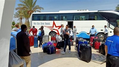 10 صور ترصد وصول العائدين من كندا  لفندق الحجر الصحى بمرسى علم