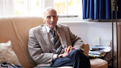 عالم الفيزياء 