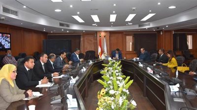 وزير الشباب يبحث مع مايكروسوفت منظومة التحول الرقمي