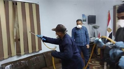 حملات تطهير بالوحدات الصحية في قوص بقنا لمواجهة كورونا | صور