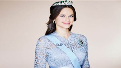 أميرة السويد تنضم إلى طاقم تمريضي لمواجهة كورونا | صور