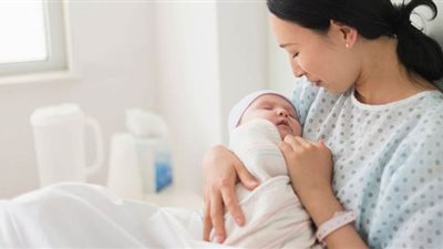 حكم من أفطرت فى رمضان بسبب الولادة