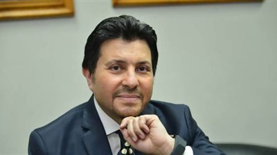 هانى شاكر: الجيش الأبيض يكتب تاريخا جديدا في مهنة الطب