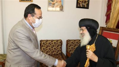 محافظ شمال سيناء يزور مطرانية الإخوة المسيحيين بالعريش | صور