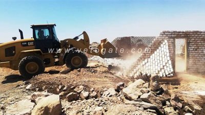 إزالة ٣١٧ حالة تعد على أملاك الدولة فى أسوان خلال فترة الحظر | صور