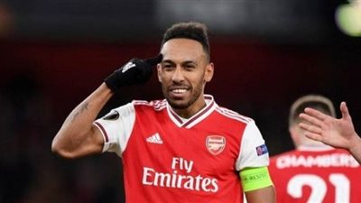 أرسنال يفاوض مهاجم فالنسيا تحسبا لرحيل أوباميانج ولاكازيت