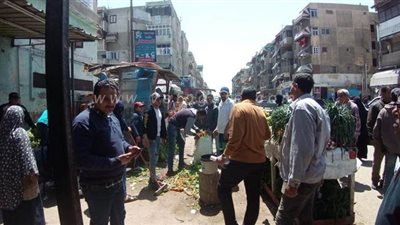 20 صور ترصد إزالة سوق السلام العشوائي بحي الضواحي ببورسعيد