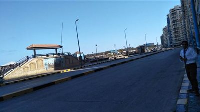 كورنيش الإسكندرية خالٍ من المواطنين في شم النسيم | صور