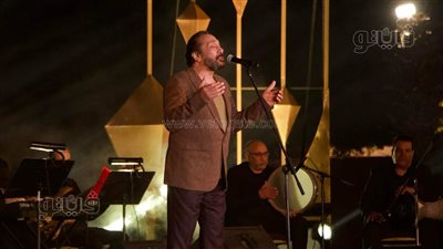 علي الحجار يشعل أول حفلاته في رمضان | صور