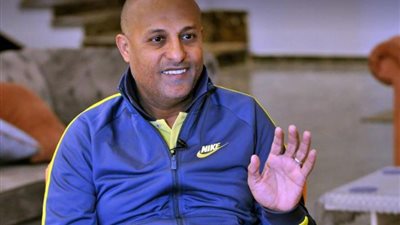 تعليق مثير من طارق مصطفى على قرار منع المدرب من تدريب فريقين