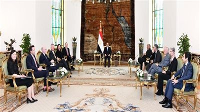  وفدا الكونجرس الأمريكي للسيسي: مصر ركيزة الأمن والاستقرار في الشرق الأوسط والعالم العربي