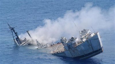 غرق سفينة تنقل وقودًا قبالة سواحل تونس وسط مخاوف من تلوث بيئي