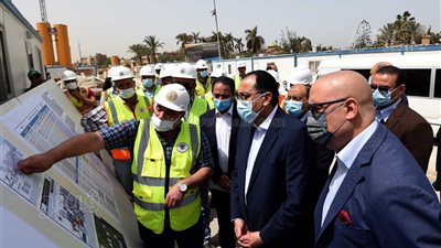 رئيس الوزراء: الحكومة تعمل على تنفيذ العديد من مشروعات النقل الجماعي