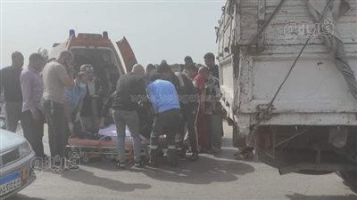 إصابة 3 أشخاص في حادث تصادم بالطريق 