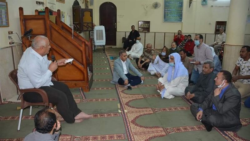 جانب من لقاء محافظ