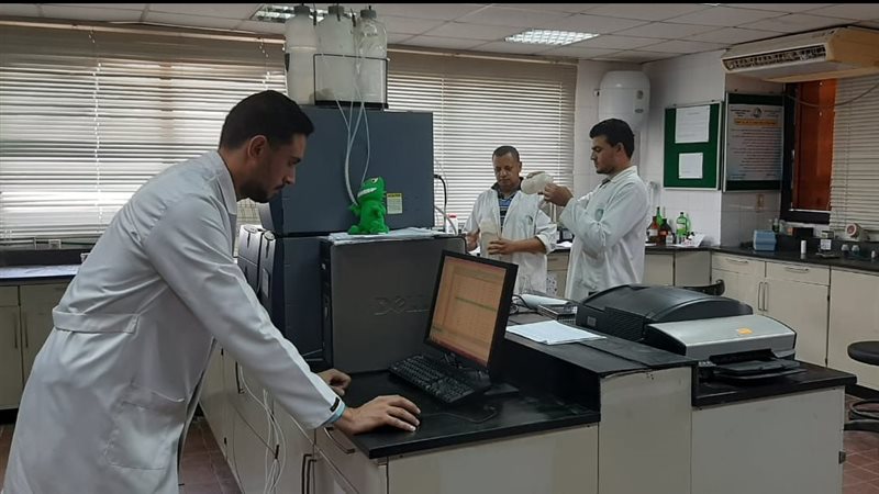 معامل الشركة