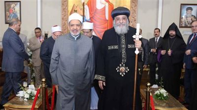 شيخ الأزهر يشكر البابا تواضروس الثاني على تقديم واجب العزاء في وفاة شقيقته