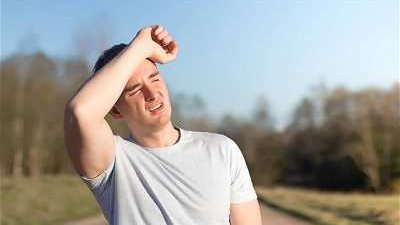 بعد تخطي درجات الحرارة الـ 40، نصائح وتحذيرات من الأرصاد للمواطنين