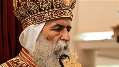 لحظة تتويج البابا تواضروس للأنبا بيمن مطرانا |فيديو